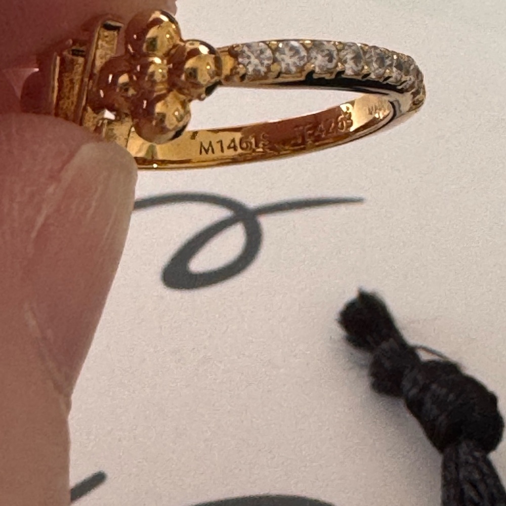 Louis Vuitton Gold Monogram Ring - Picture 5 of 6